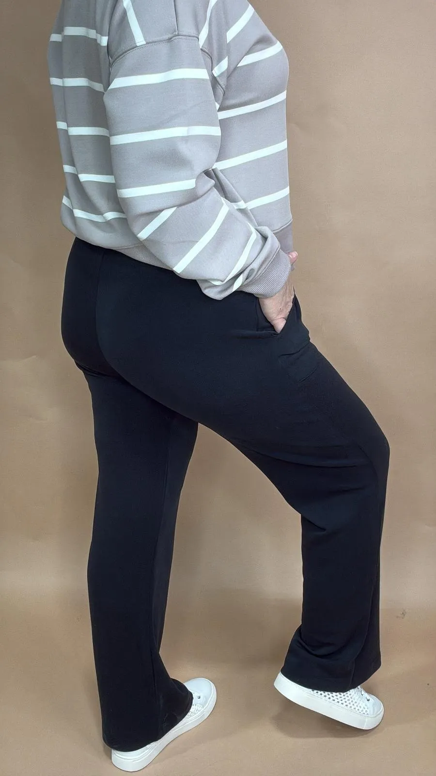 Take a Dive Wide Leg Pant in Black